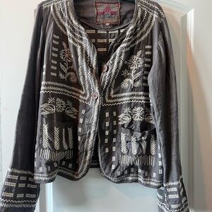 Johnny Was Los Angeles women’s L Embroidered Gray Button down blazer or shirt